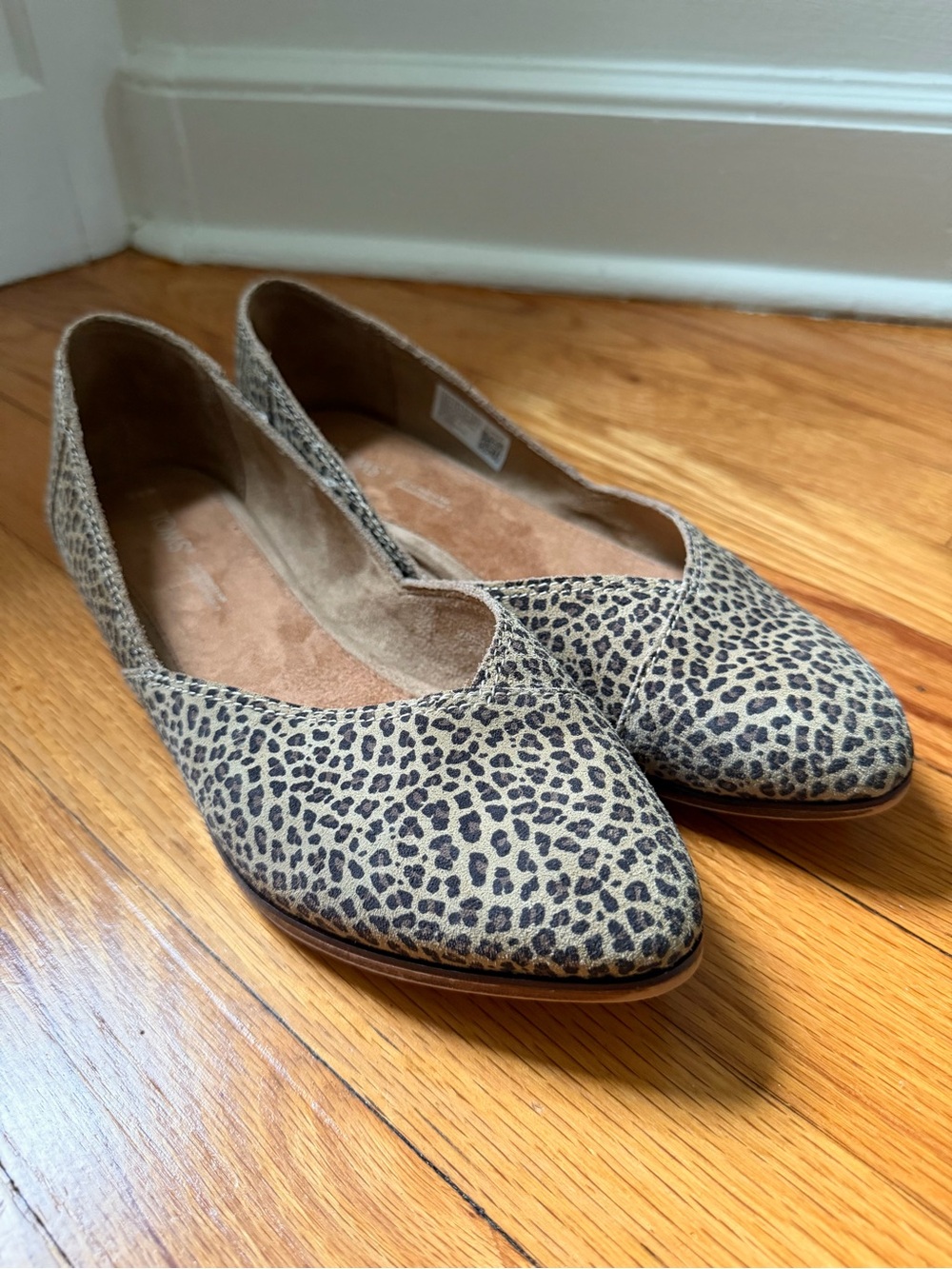 TOMS Jutti Neat Leopard Animal Print Flats Pointed Toe Beige/Black Women’s 9.5